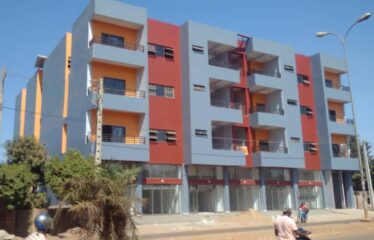 BOUTIQUES ET BUREAUX À LOUER AUX NOUVELLES GALERIES GRAND MARCHÉ BAMAKO